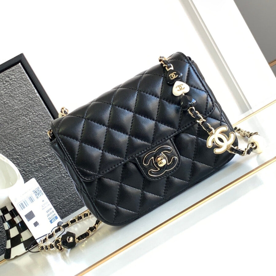Designer Flap Bag gold – front view
