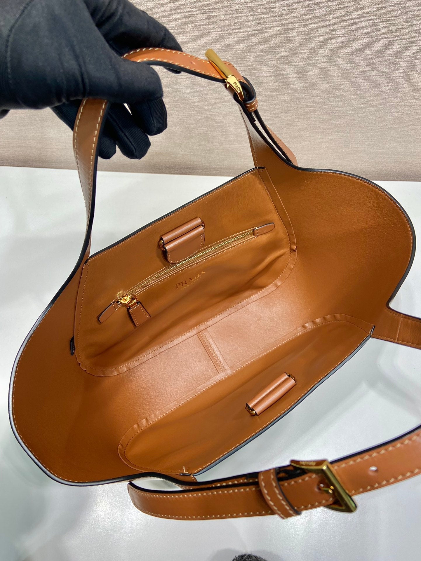 TOTE BAG 28 IN Cinnamon Brown Sheepskin GOLD LOGO