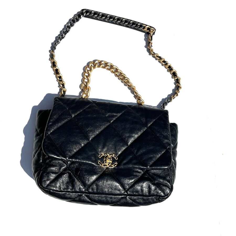 Chanel Chanel 19 black bag – front view
