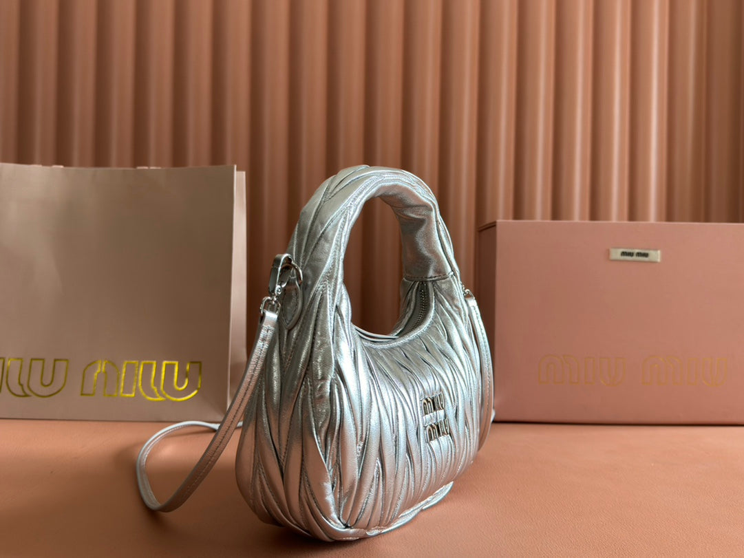 Wander Matelassé Handbag 23 IN Silver Patent Lambskin